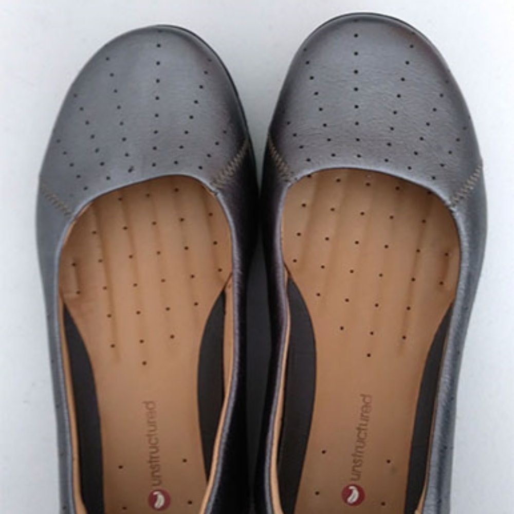 CLARKS NEW FLAT (gunmetal color)